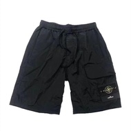 Stone Island รุ่นที่ถูกต้องหินหินโลหะไนล่อนป้ายการทำงานร้อยชุดทำงานกางเกงขาสั้นชายกีฬากันน้ำกางเกงห้