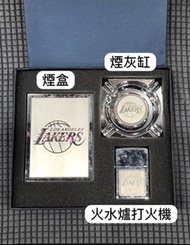 全新 全金屬 Team Pistol x L.A. Lakers 煙盒 + 煙灰缸 + 火水爐打火機 禮盒套裝 $300