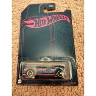 Hot Wheels 67 AUSTIN MINI Van