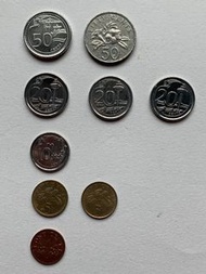 新加坡硬幣全套9枚-- 50分,20分, 10分, 5分, 1 分包含第二版硬幣1994年版50分硬幣 / 直徑2.4公分 / 花卉數字和國徽圖案及絕版新加坡1995年1分 (1 Cent)--新國徽
