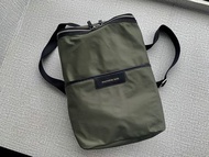 意大利 Mandarin Duck 軍綠色尼龍布 Hunter 桶型 背囊