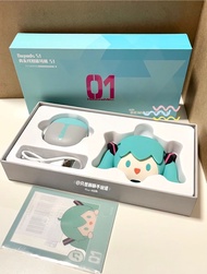 Hatsune ชุดหูฟังบลูทูธไร้สายลายการ์ตูนอะนิเมะ Miku น่ารักป้องกันซิลิโคนกึ่งอินเอียร์ชุดของขวัญน่ารัก
