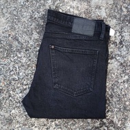 59/36 Used H&M Jeans Actual Waist 36.5 " Whole Body Length 42" Leg Tip 7 " Slim Straight Model Made 