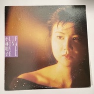 小林明子《FALL IN LOVE》1985個人首張大碟黑膠唱片LP 港版 碟冇花   專輯收錄張國榮與陳潔靈的《誰令你心癡》原曲《戀におちて -Fall in love-》 