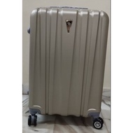 Santa Barbara Polo And Racquet Club 360-degree Wheel TSA Lock Luggage 24"