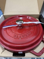 Staub 法國製鑄鐵鍋 24cm 紅色