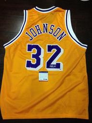 [J.K 收藏館 ] NBA  湖人 Magic Johnson  親筆簽名球衣 附PSA/DNA認證