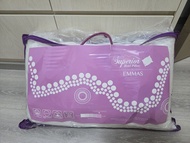 Emmas hotel pillow 枕頭