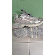 Running shoes size 41