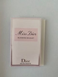 Miss Dior香水 旅行必備