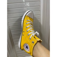 Giày converse Cổ Cao Vàng Còn mỗi size 1 đôi xả lỗ