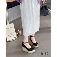 ️ ...high heel boat shoes