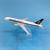 Singapore airlines B747 Airplane Model 16cm
