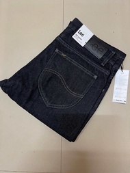 Lee รุ่น CHIS26 Chicago กางเกงยีนส์ผู้ชาย เอวกลาง ขากระบอก  สีดำ ใหม่ ของแท้💯%