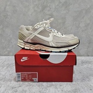 [二手] US10 Nike Zoom Vomero 5 麥片 FB8825-111