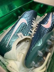 Nike Legend 10 Elite AG 足球鞋