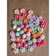 RM4.50/50 pieces : TF-806 - Resin - Bunga - Flower - 1.3 cm to 1.5 cm