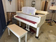 Yamaha 白色三角鋼琴