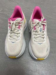 Hoka  Bondi 9 女款運動鞋