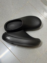 OOFOS OOclog+  Black 黑色拖鞋 EU42