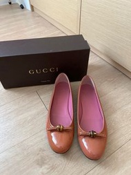 Gucci 粉紅漆皮 平底鞋