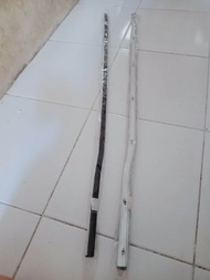 Karet Pelipit Kaca L300 Dalam