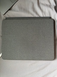 IPAD Pro 12.9 Logitech Combo Touch 鍵盤護殼配備觸控板連apple pencil Gen 2