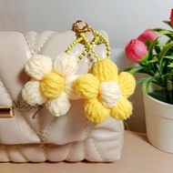 GANTUNGAN Daisy Flower Keychain Bag Charm Daisy Puff