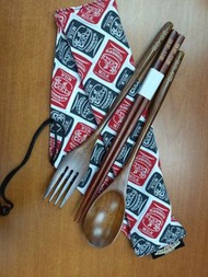 黑白淡奶木質餐具