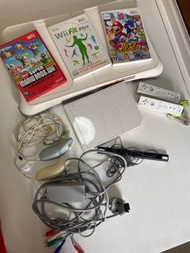 Wii 主機 Wii fit連三隻game (Mario)