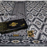 " Wadimor Motif Bali Sarung Wadimor motif Balimoon