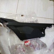 64350 K2S N00ZA COVER UNDER SIDE RIGHT R VARIO 160 2022 original
