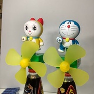 🈵㊗️ 2個總共$16 只在觀塘貨倉交收 全新未使用未組裝 (不包試) (有LED燈) 大人之科學 風力發電  (可安裝在單車) (也可以安裝在所有膠樽飲品樽蓋上) 叮嚀 高6吋  Doraemon  多啦A夢 多啦美 叮噹 🈵㊗️
