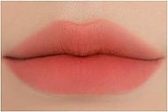 3CE BLUR WATER TINT(4.6g) soft lip with less smear with a blurry finish (#CASUAL AFFAIR) with sun cr