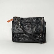 SAINT LAURENT Niki中號28黑色牛皮黑扣肩背包