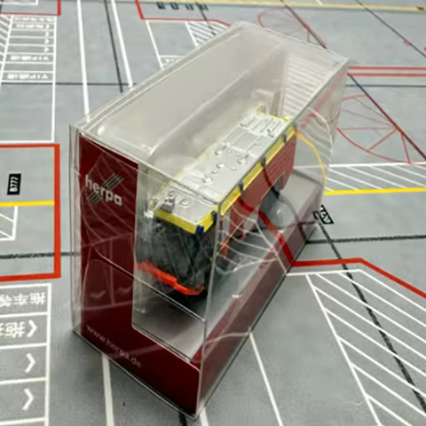 Herpa Wings 1/200 Scale Airport Fire Truck Plastic Model Scene Accessories Static Display