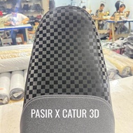 Sarung Jok Motor SATRIA FU & SONIC motif PASIR x KARBON dan CATUR 3D Belakang Bahan standar Bisa lan