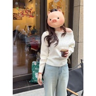 YUEZHONGWEI | Áo Sweater Cổ Trụ Đỏ Hình Dạng Không Đều Có Ngọc Trai