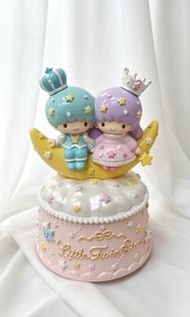 日版Sanrio 的雙子星 Little Twin Stars 皇冠星空系列陶瓷音樂盒。音樂盒配有轉動功能