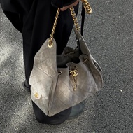 The Collection of Suede Series Who Waits for All People Continues to Be New 25C hobo Classic Logo Lo