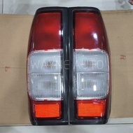 NISSAN FRONTIER D22 TAIL LAMP WITH SOCKET