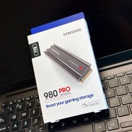 Samsung 980 Pro with Heatsink PCIe 4.0 NVMe M.2 SSD