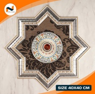 Ornamen Lampu Fiting Plafon Pvc Gypsum Grc Motif Kekinian SP 02 40x40Cm Hiasan Lis Bingkai Ternit