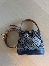Tory Burch 印花水桶包