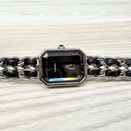 Chanel黑銀M號Premiere皮穿鏈首映錶