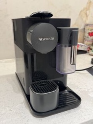 Nespresso De'Longhi Lattissima One Coffee Machine