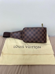 กระเป๋า Louis Vuitton สภาพดี ภายในสะอาด  ใช้งานน้อย อุปกรณ์ ถุงผ้า ใบเสร็จ กล่อง ถุงกระดาษ