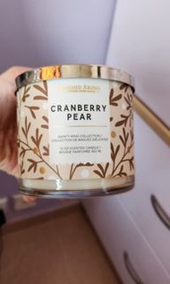 快閃---內有飾物Charmed Aroma Cranberry Pear 350ml candel