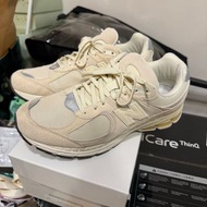 New Balance Men’s 2002RCC