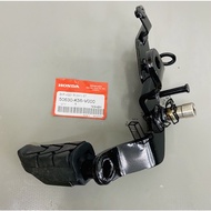 HONDA RS150 /HOLDER MAIN STEP  R/L  [50650-K56-N00] & [50660-K56-N00]